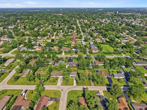 Tiny photo for 403 Hazelwood Lane, Glenview, IL 60025 (MLS # 12706530)