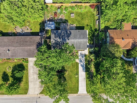 Tiny photo for 403 Hazelwood Lane, Glenview, IL 60025 (MLS # 12706530)