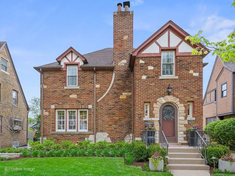 Photo of 422 S Prospect Avenue, Elmhurst, IL 60126 (MLS # 12633934)