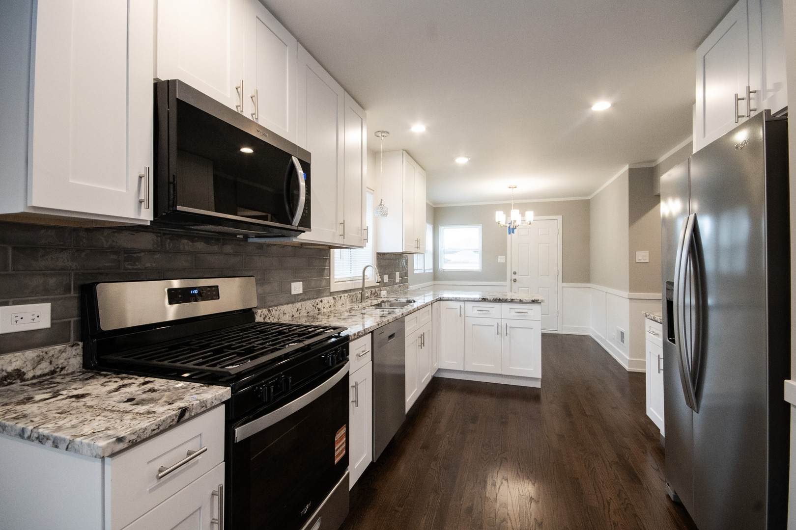 8318 S Blackstone Avenue