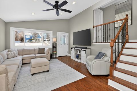 Tiny photo for 404 Lawrence Avenue, Glen Ellyn, IL 60137 (MLS # 12551843)