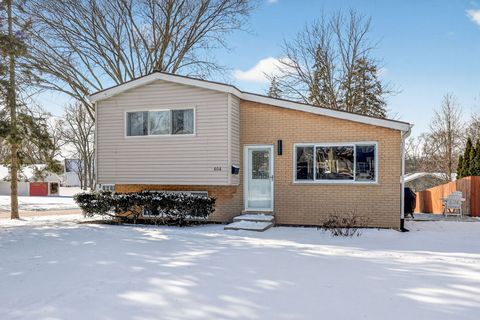 Photo of 404 Lawrence Avenue, Glen Ellyn, IL 60137 (MLS # 12551843)