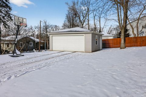 Tiny photo for 404 Lawrence Avenue, Glen Ellyn, IL 60137 (MLS # 12551843)