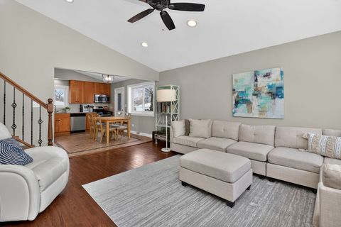 Tiny photo for 404 Lawrence Avenue, Glen Ellyn, IL 60137 (MLS # 12551843)