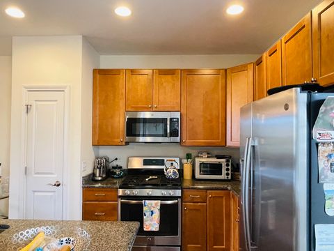 Tiny photo for 1986 Dauntless Drive, Glenview, IL 60026 (MLS # 12623385)