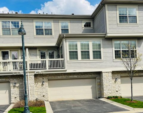 Tiny photo for 1986 Dauntless Drive, Glenview, IL 60026 (MLS # 12623385)