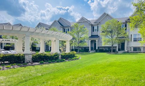 Tiny photo for 1986 Dauntless Drive, Glenview, IL 60026 (MLS # 12623385)