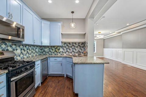 Tiny photo for 6624 S University Avenue, Chicago, IL 60637 (MLS # 12721355)