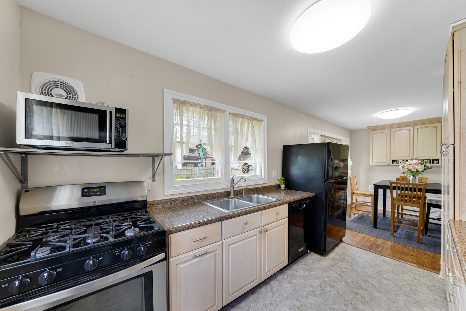 8819 Acorn Path