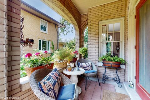 Tiny photo for 1009 N Oak Park Avenue, Oak Park, IL 60302 (MLS # 12494423)