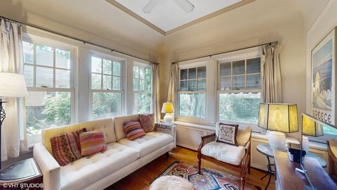 Tiny photo for 1009 N Oak Park Avenue, Oak Park, IL 60302 (MLS # 12494423)