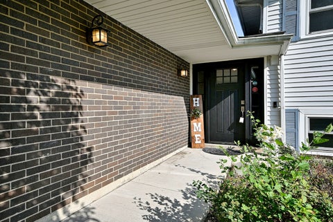 Tiny photo for 20W581 Glen Court, Lombard, IL 60148 (MLS # 12769527)
