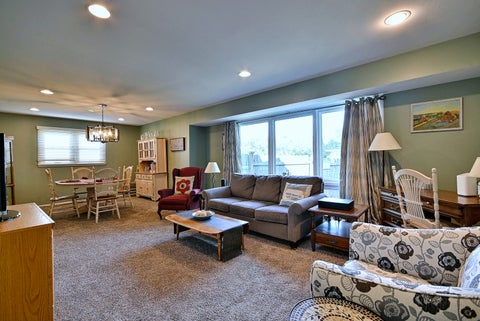 Tiny photo for 20W581 Glen Court, Lombard, IL 60148 (MLS # 12769527)