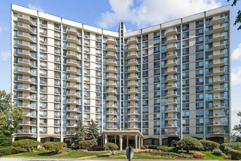 Photo of 40 N TOWER Road #1E, Oak Brook, IL 60523 (MLS # 12492110)