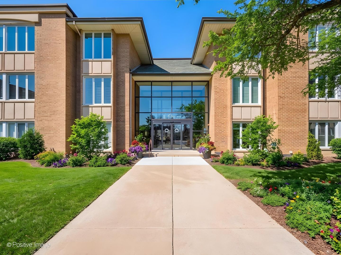 1 Oak Brook Club Drive A310