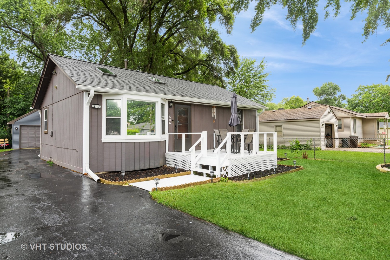 1506 N River Road