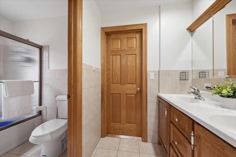 Tiny photo for 8317 W Ballard Road, Niles, IL 60714 (MLS # 12651371)