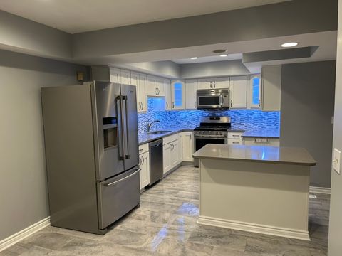 Tiny photo for 194 N Clare Court, Wood Dale, IL 60191 (MLS # 12545260)