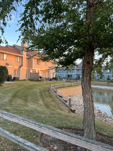 Tiny photo for 194 N Clare Court, Wood Dale, IL 60191 (MLS # 12545260)