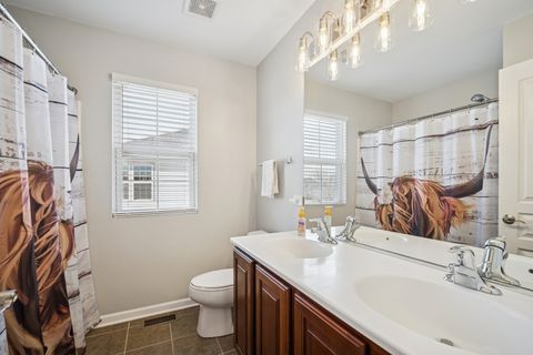 Tiny photo for 4021 Stratford Lane, Carpentersville, IL 60110 (MLS # 12499686)