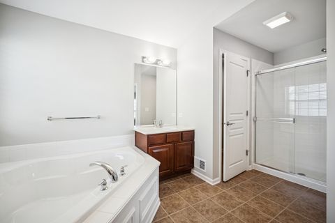 Tiny photo for 4021 Stratford Lane, Carpentersville, IL 60110 (MLS # 12499686)