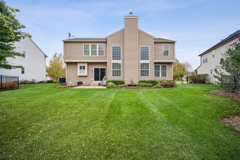 Tiny photo for 4021 Stratford Lane, Carpentersville, IL 60110 (MLS # 12499686)