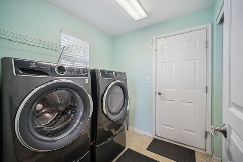 Tiny photo for 4021 Stratford Lane, Carpentersville, IL 60110 (MLS # 12499686)