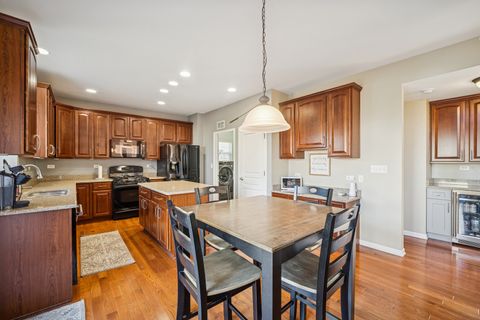 Tiny photo for 4021 Stratford Lane, Carpentersville, IL 60110 (MLS # 12499686)