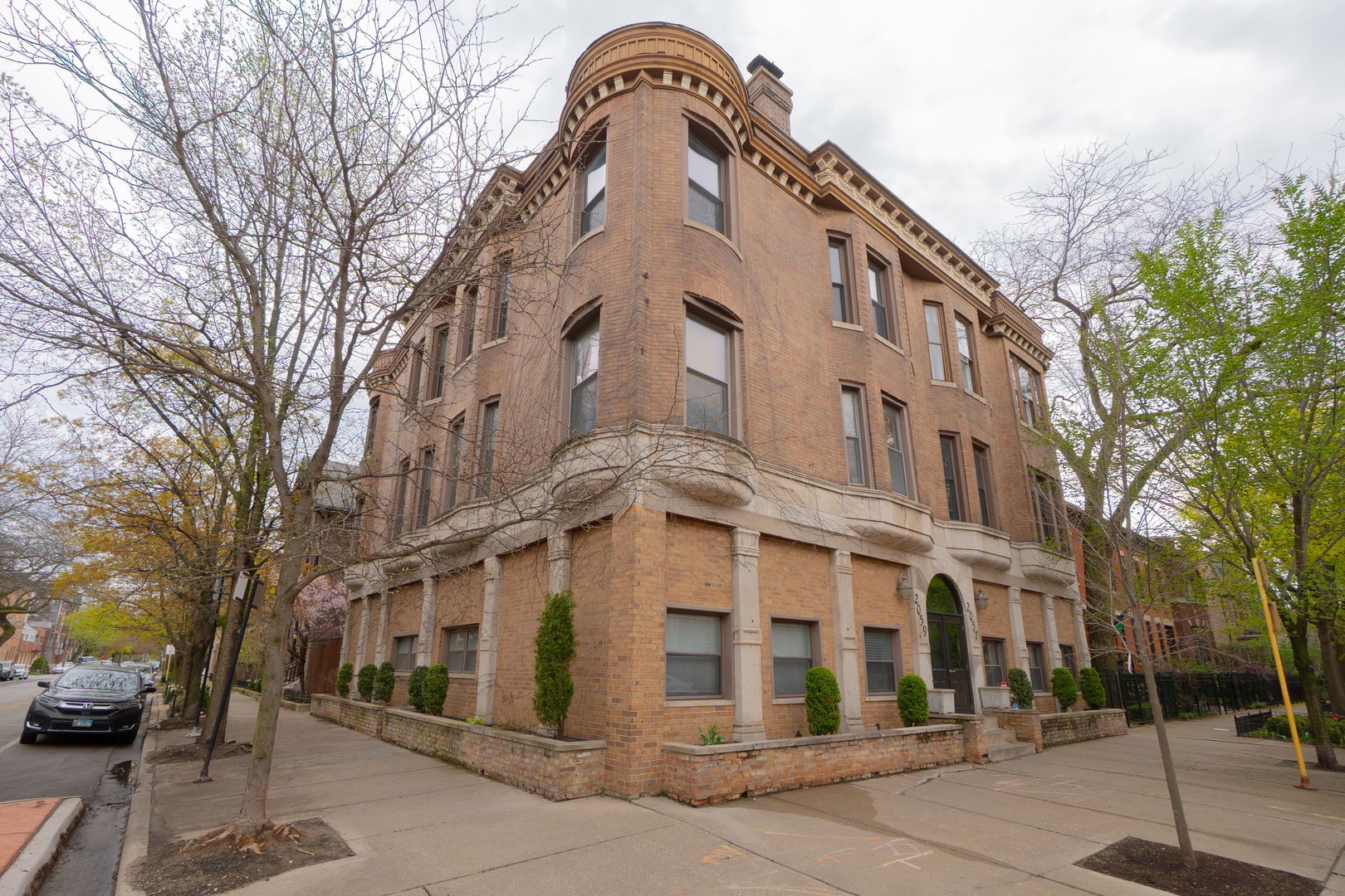 2057 N Seminary Avenue 1B
