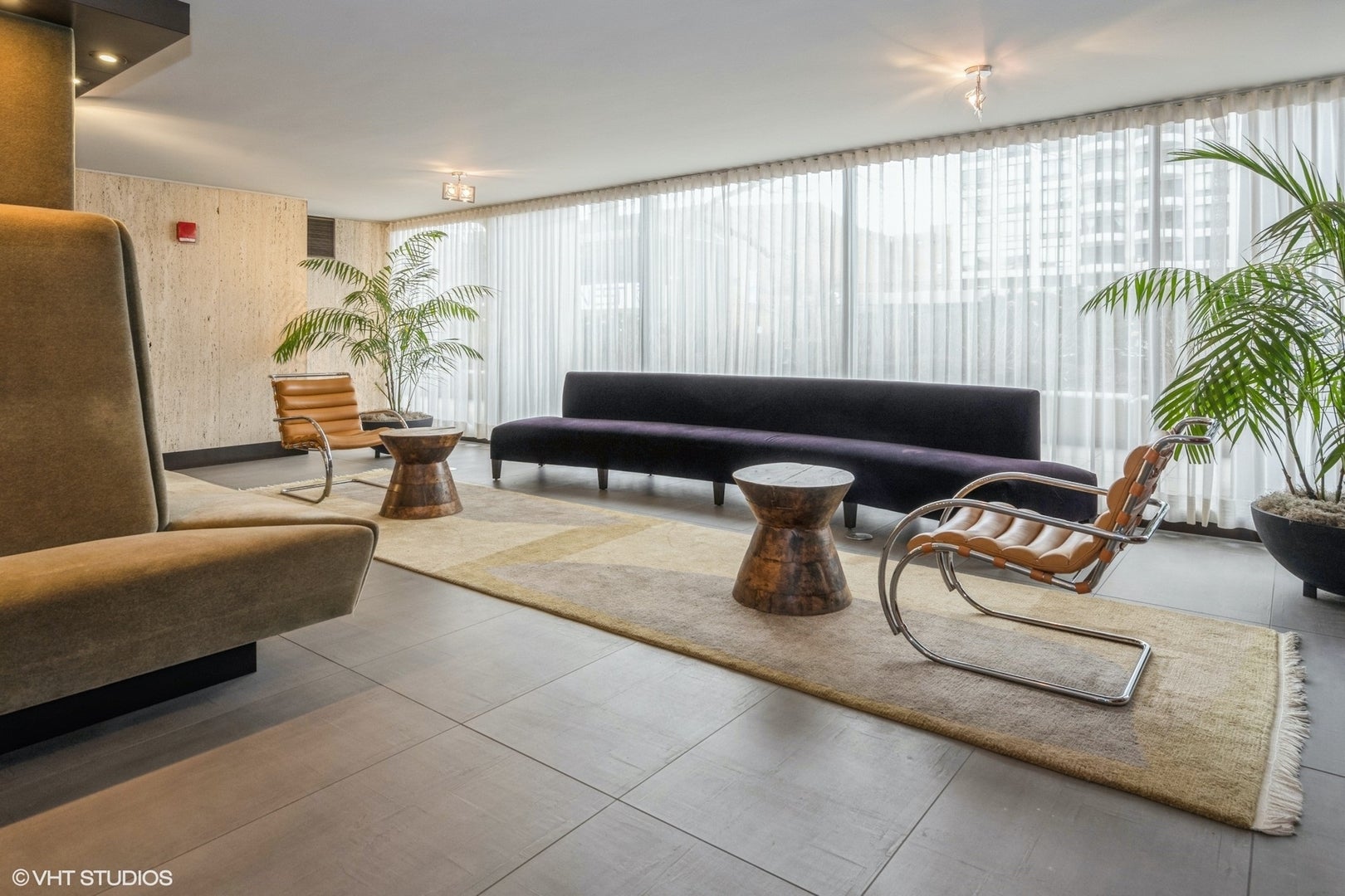 1960 N Lincoln Park West 2601