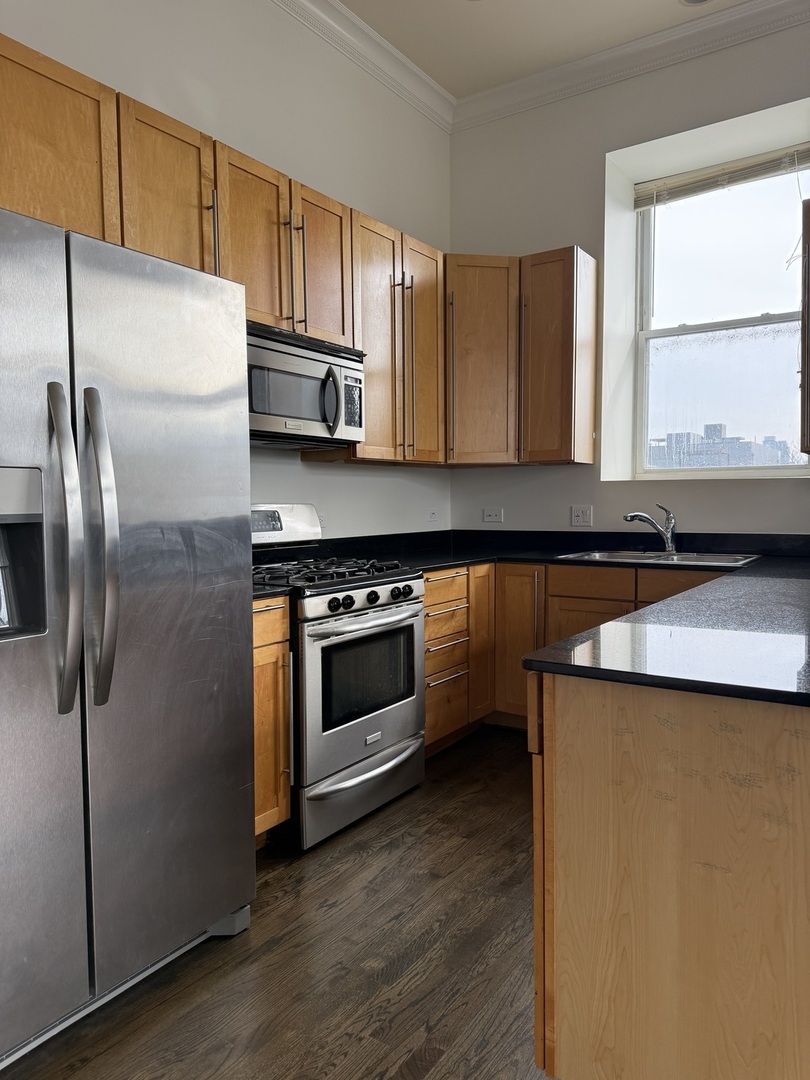 949 N Willard Court 304