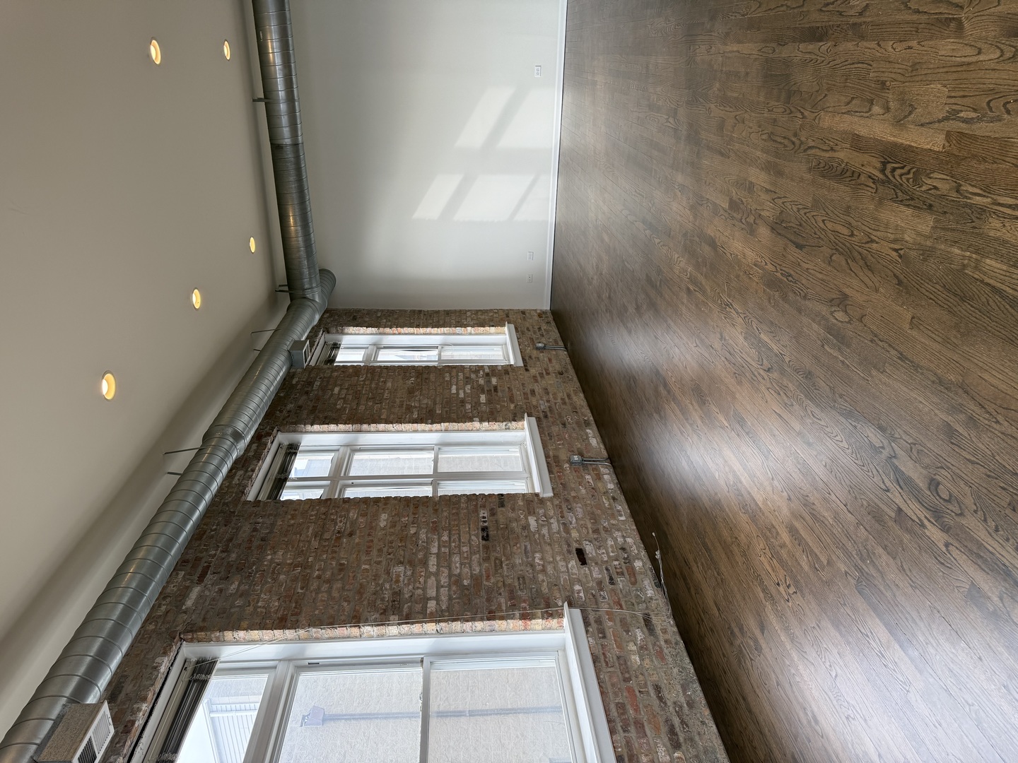 949 N Willard Court 304