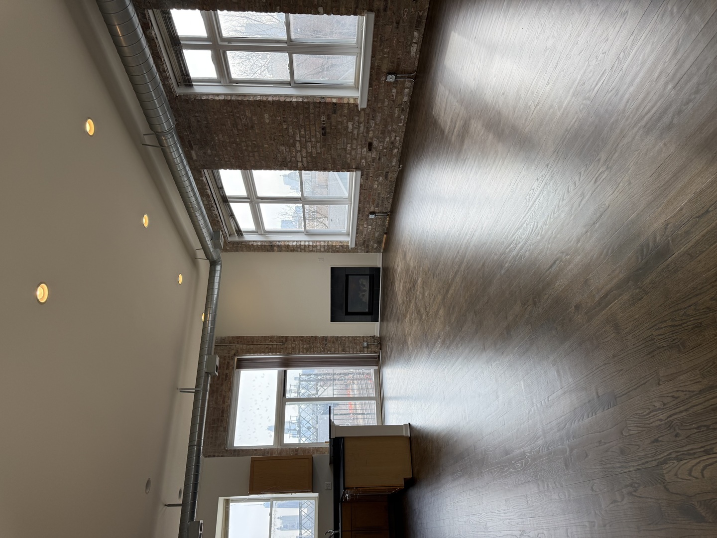 949 N Willard Court 304