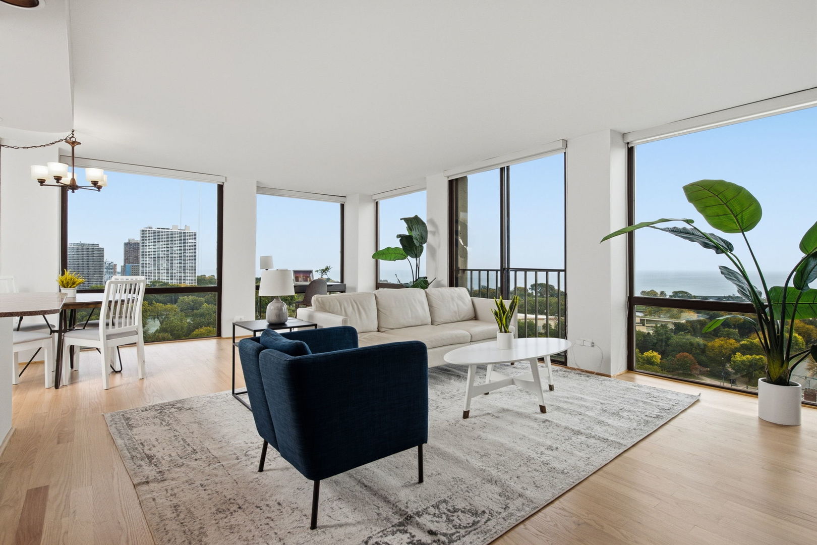 345 W Fullerton Parkway 1701