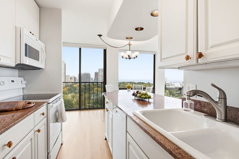 Tiny photo for 345 W Fullerton Parkway #1701, Chicago, IL 60614 (MLS # 12785982)