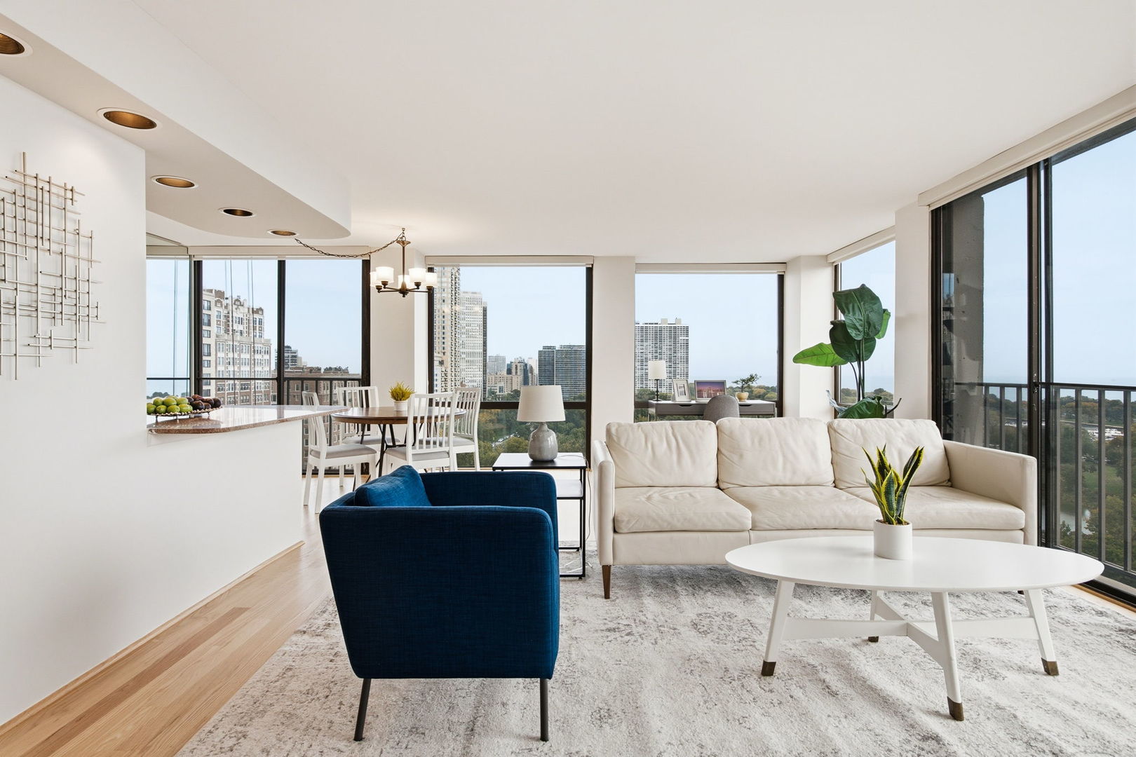 345 W Fullerton Parkway 1701