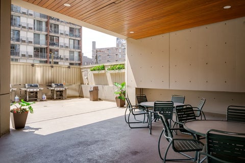 Tiny photo for 345 W Fullerton Parkway #1701, Chicago, IL 60614 (MLS # 12785982)