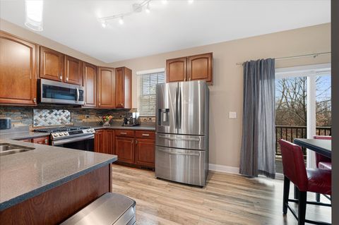 Tiny photo for 1401 S Fairfield Avenue, Lombard, IL 60148 (MLS # 12588572)