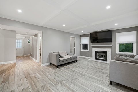 Tiny photo for 10 Washington Court, Streamwood, IL 60107 (MLS # 12681162)