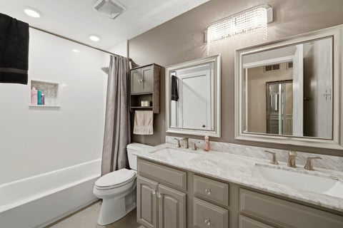 Tiny photo for 10 Washington Court, Streamwood, IL 60107 (MLS # 12681162)
