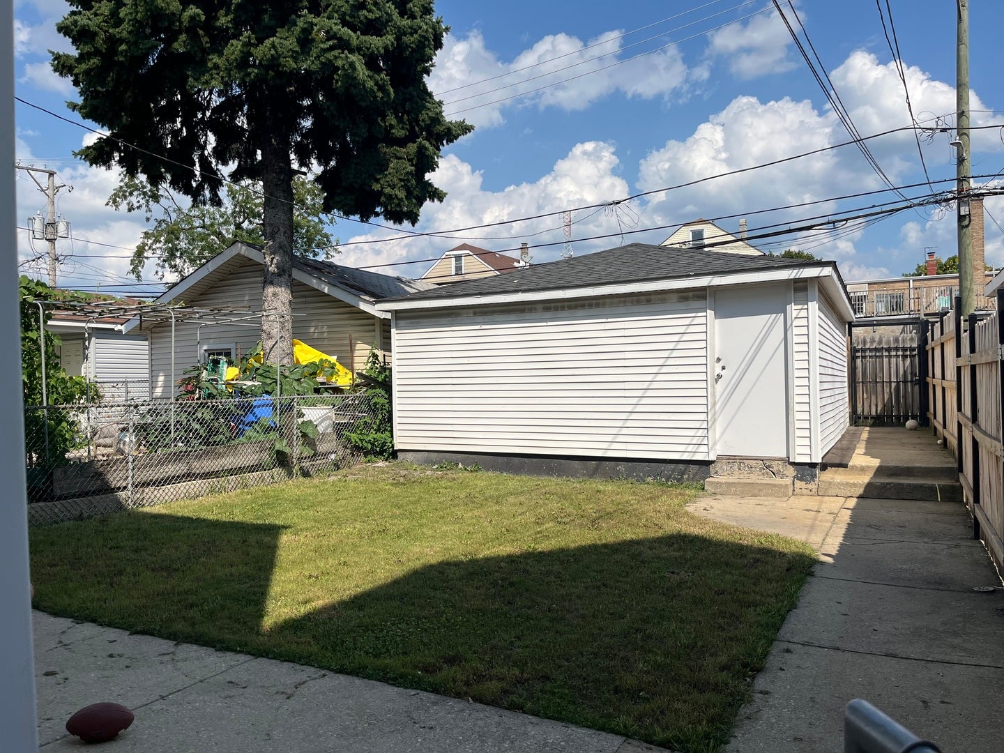 4345 S Artesian Avenue bsmt