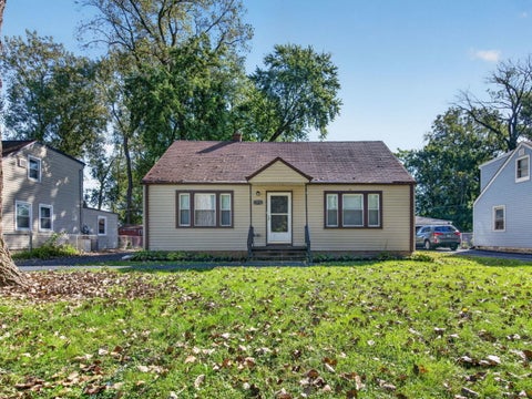 Photo of 15711 Whipple Avenue, Markham, IL 60428 (MLS # 12792227)