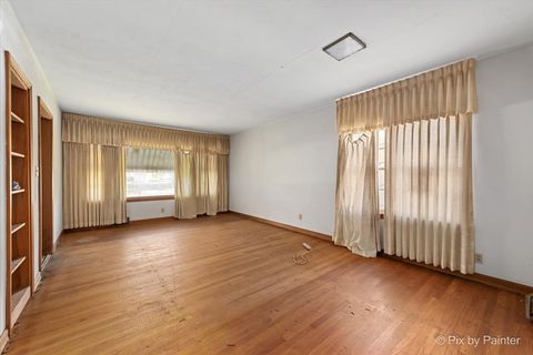 Tiny photo for 2306 S Central Avenue, Rockford, IL 61102 (MLS # 12504317)