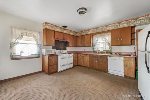 Tiny photo for 2306 S Central Avenue, Rockford, IL 61102 (MLS # 12504317)