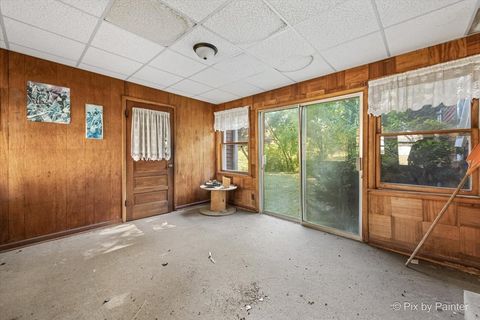 Tiny photo for 2306 S Central Avenue, Rockford, IL 61102 (MLS # 12504317)