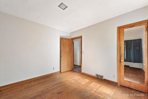 Tiny photo for 2306 S Central Avenue, Rockford, IL 61102 (MLS # 12504317)