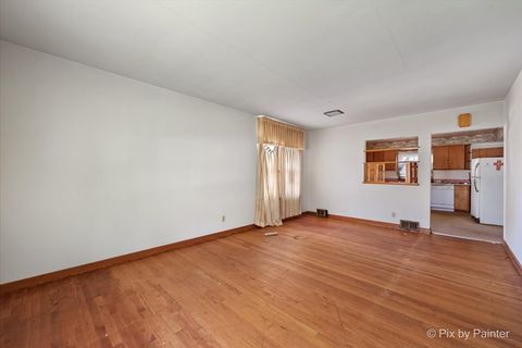 Tiny photo for 2306 S Central Avenue, Rockford, IL 61102 (MLS # 12504317)