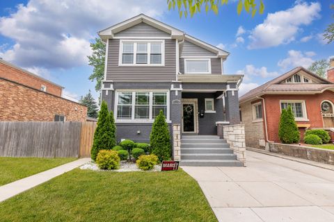 9124 S Bell Avenue Chicago IL 60643