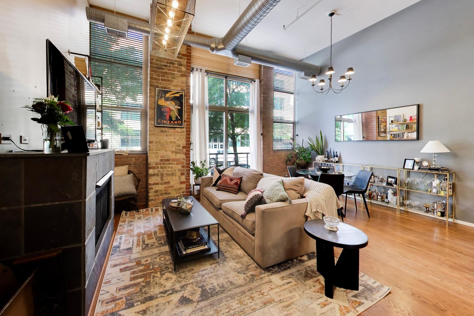 417 S Jefferson Street 102B