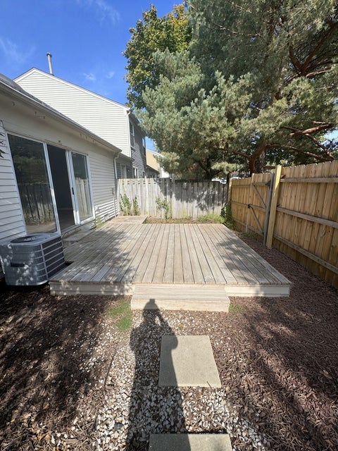 Tiny photo for 1543 N Gatewood Avenue, Palatine, IL 60067 (MLS # 12795461)